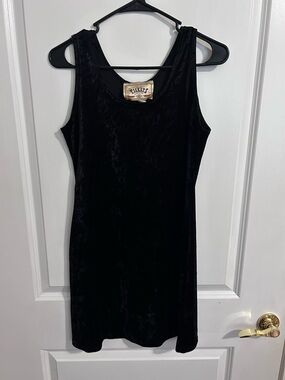 Vintage Black Velvet Sleeveless Dress